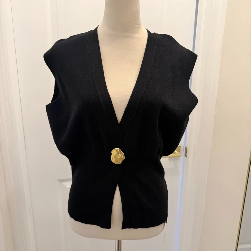 COMMENSE V-NECK BUTTONED DETAIL SWEATER VEST BLACK MEDIUM GOLD BUTTON - Picture 3 of 7